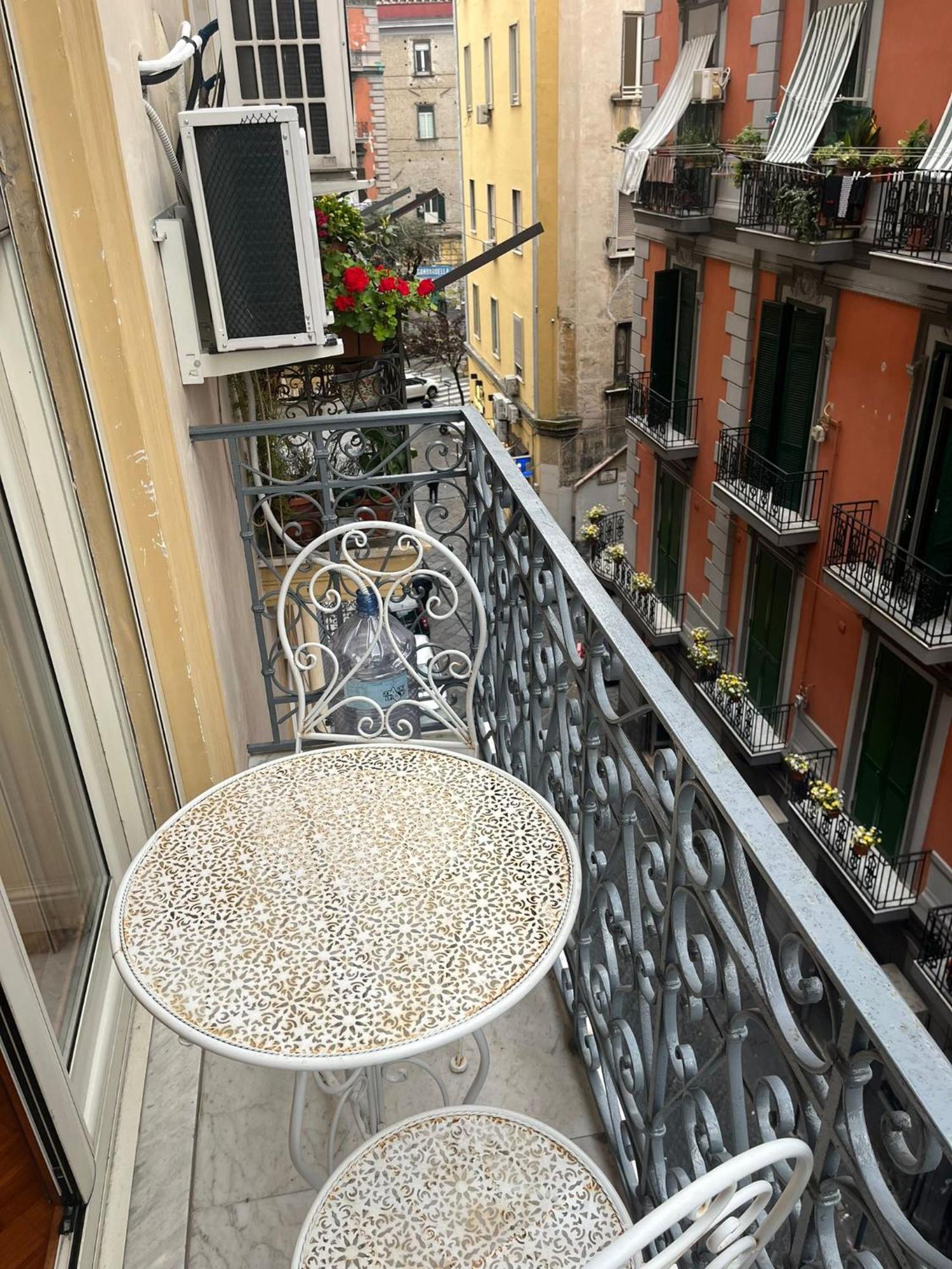 La Canzonetta Affittacamere Naples Exterior photo